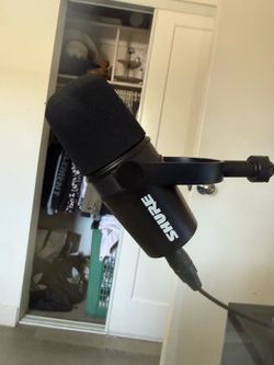 Shure MV7X Microphone