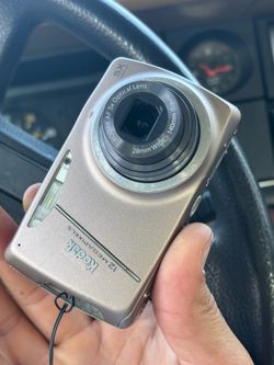 Kodak EasyShare M550 digital camera