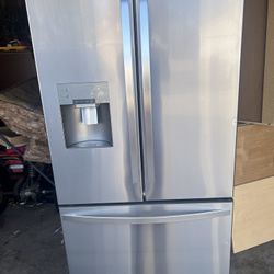 Refrigerator For Sale 