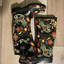 Rain Boots Size 7