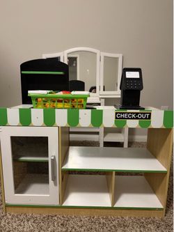 Kids wooden grocery store