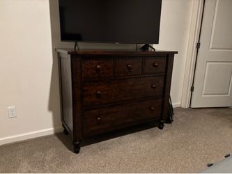 Pottery barn dresser