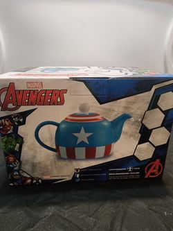 Marvel Captain America 36-Ounce Ceramic Teapot