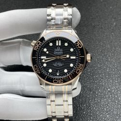 Fashionable Watch 