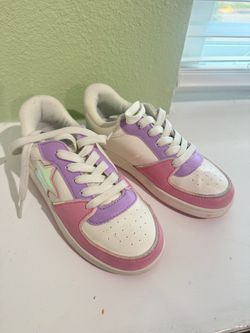 Girls shoes