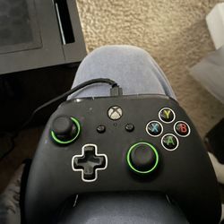 Xbox Scuffed Controller With Panels 