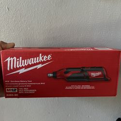 Milwaukee M12 12V Lithium-Ion Cordless Rotary Tool (Tool-Only)