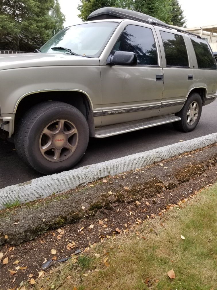 99 tahoe. Make offer for entire truck. NOT PARTING OUT!