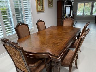 Dinning Table
