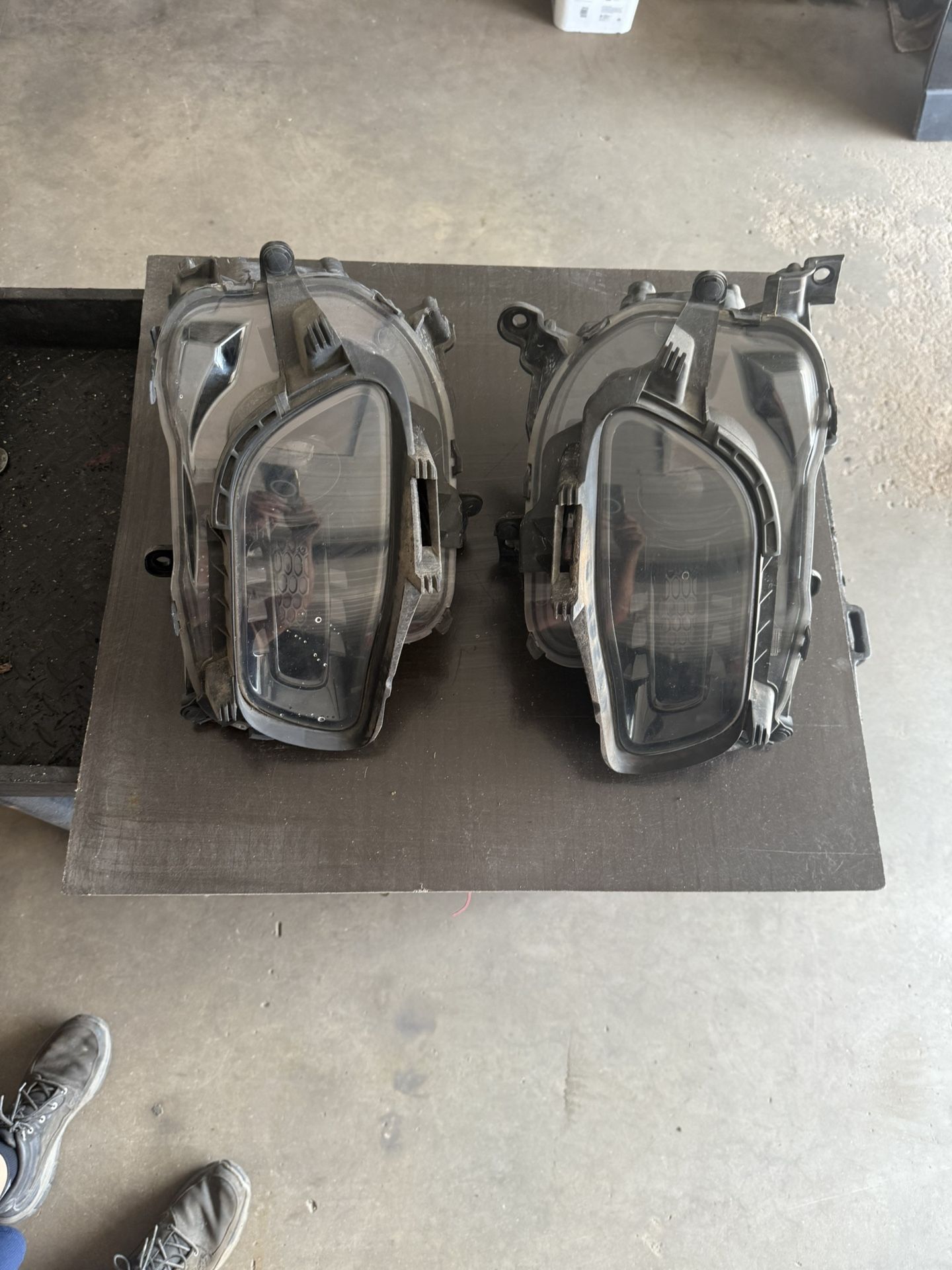 Jeep Cherokee Headlight Assembly’s Left And Right
