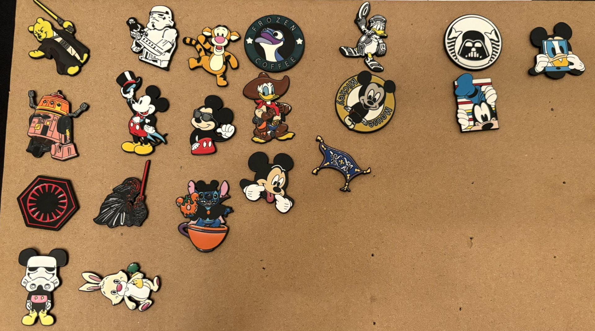 Disney Character Enamel Pins Bundle set of 20 Star Wars Mickey Donald Pooh 