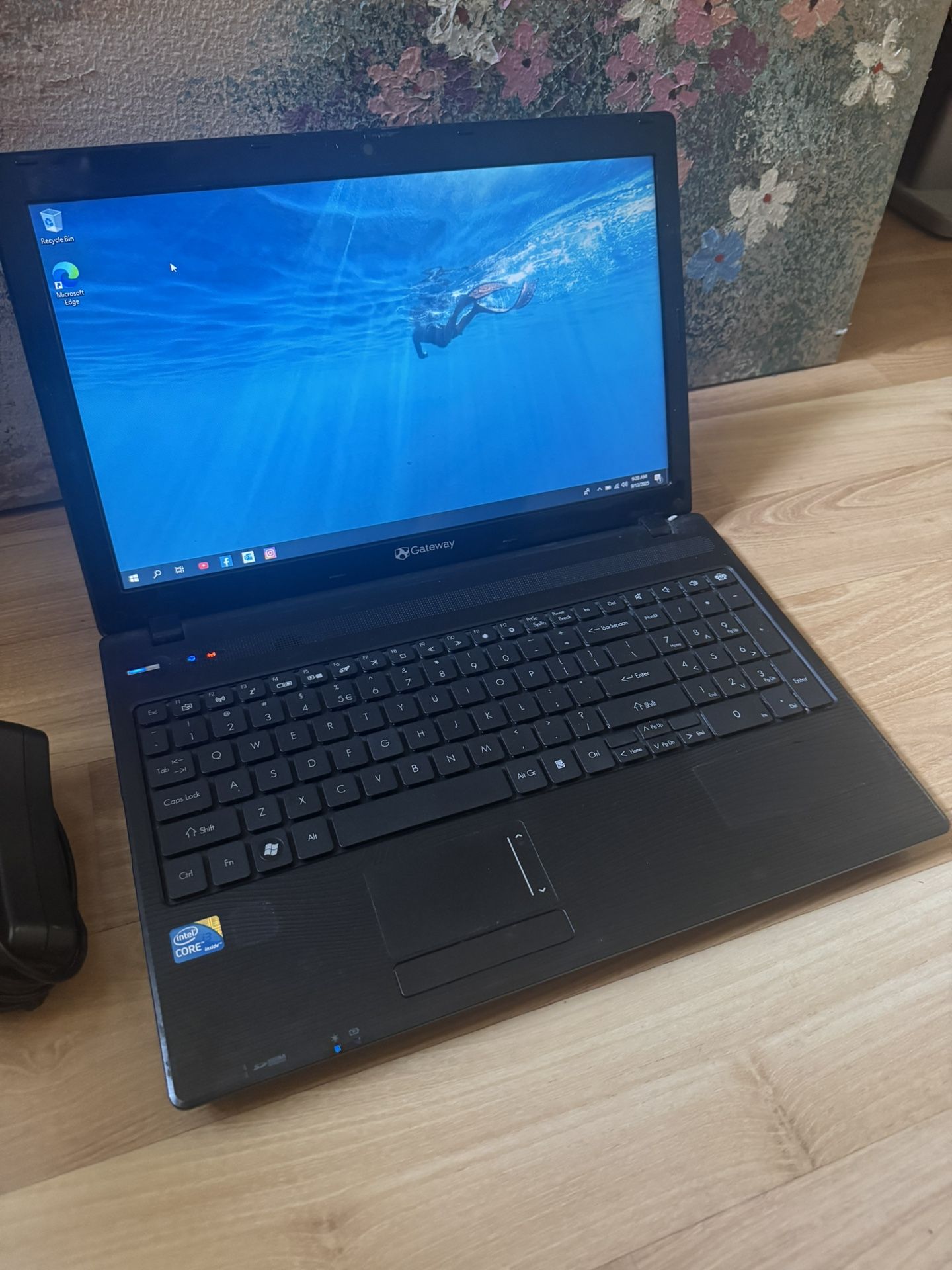 Gateway Laptop + Charger