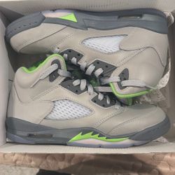 Jordan 5 green beans Size 7 good deal 