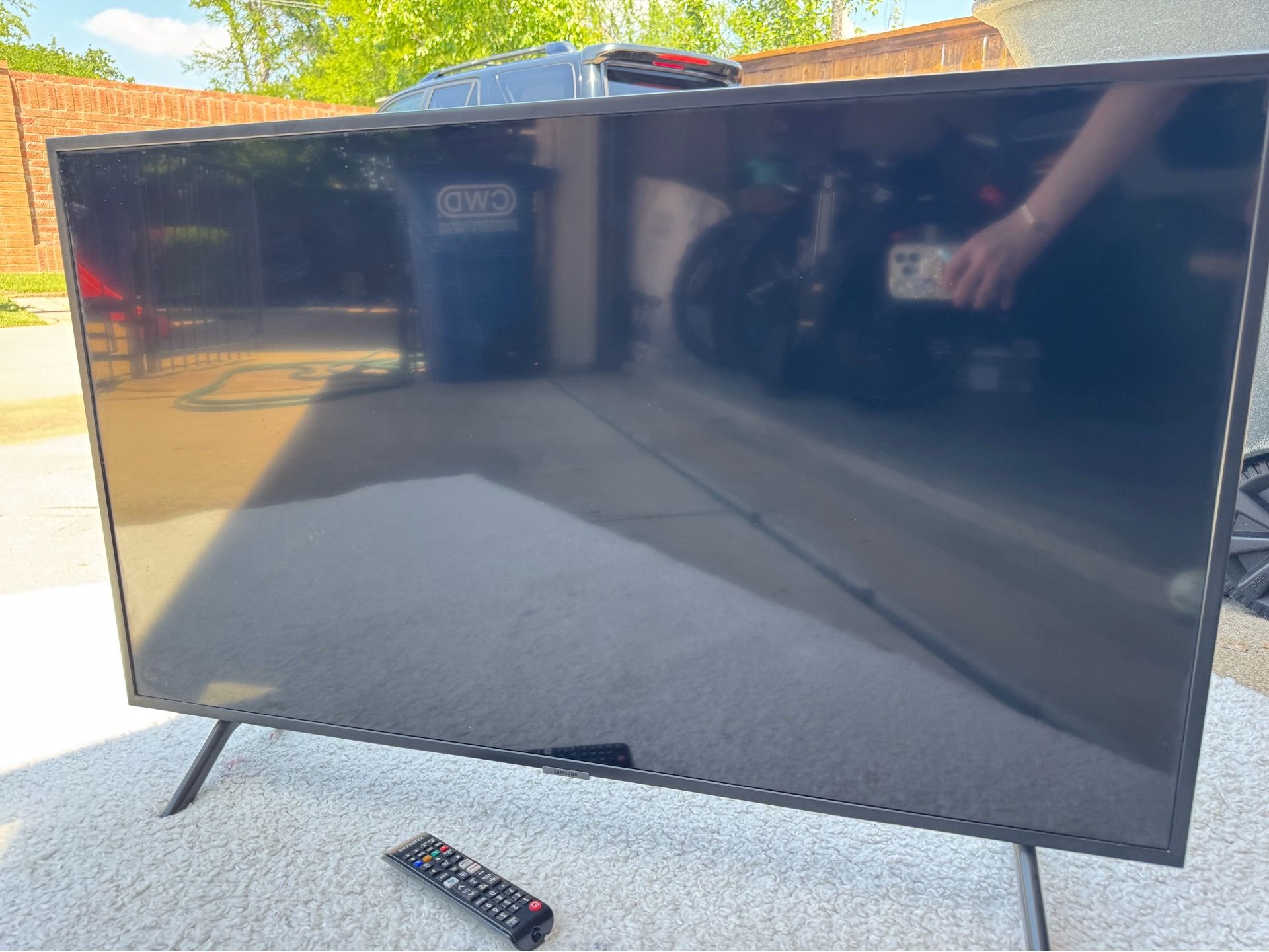 Samsung tv, 42 inch tv.