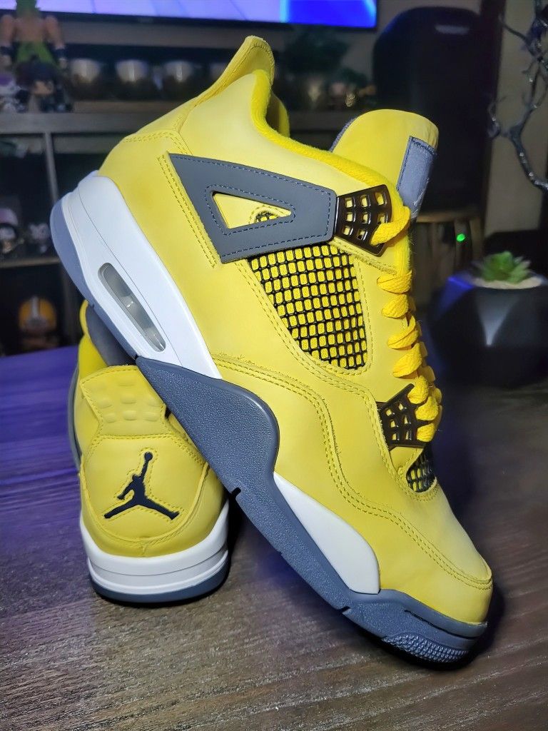 JORDAN 4 RETRO 'LIGHTNING' (2021)
