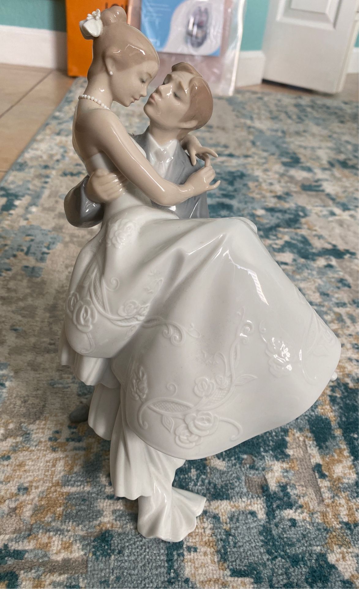 Lladro - The Happiest Day figurine