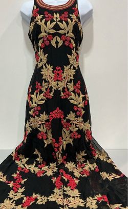 BEAUTIFUL GOWN JUST IN TIME FOR HOLIDAYS