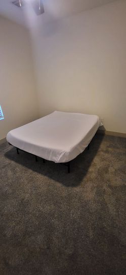 Bed full size
