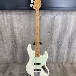 Tagima TW 73 Bass Guitar