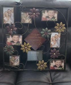 Beautiful Family Portrait Frame