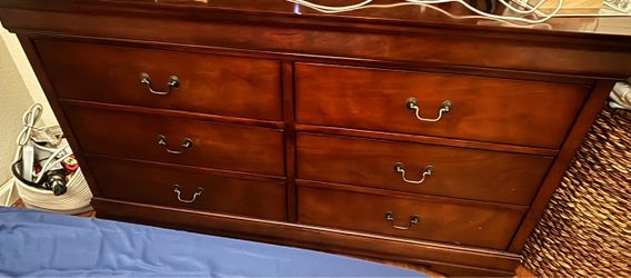 Ashley 6 Drawer Dresser