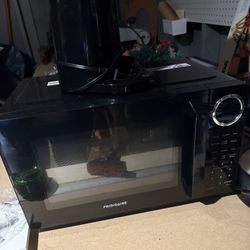 Frigidaire Microwave 