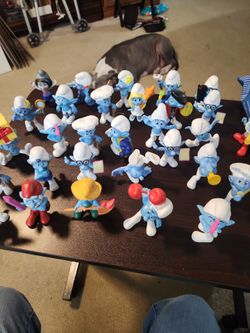 Smurfs movie figure lot 30 figures