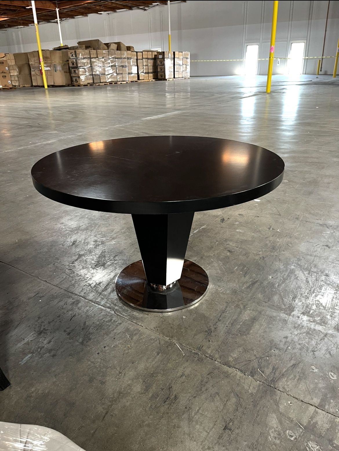 Contemporary Pedestal Round Dining Table 49” X 30”