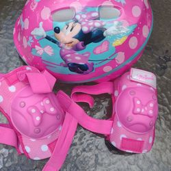 Minnie Mouse Helmet and Pads