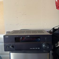 Yamaha RX-v1600.