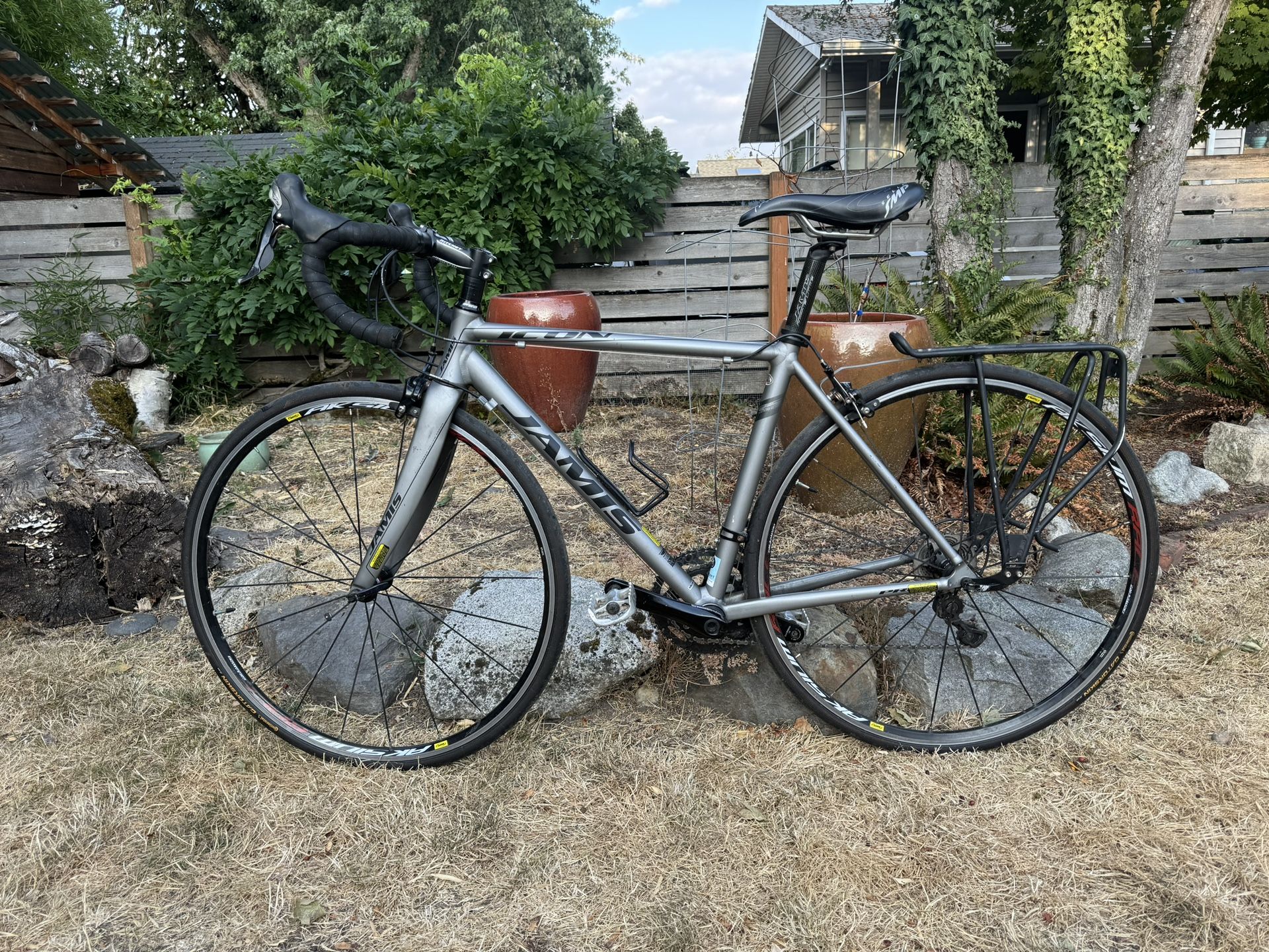 51cm Jamis Icon Pro Road Bike for Sale in Seattle, WA - OfferUp