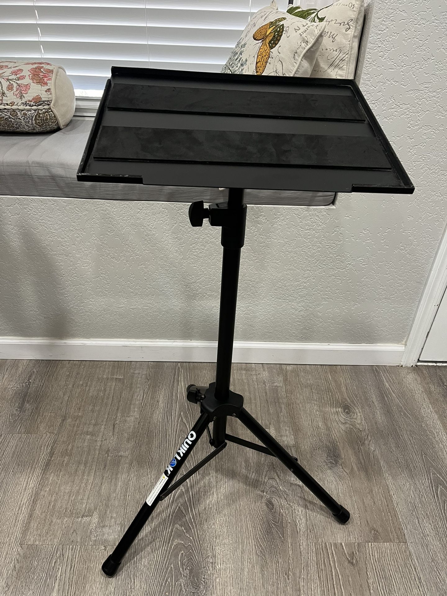 Quick lok laptop, or mixer stand