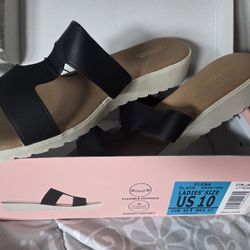 Womans Sandals Size 10