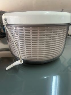Salad Spinner & colander Bowl/ Escurridor de Vejetales