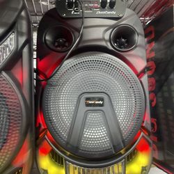 🚨🚨Bocina Bluetooth 🎤Micrófono Kareoke 🚨muy Buen Sonido 