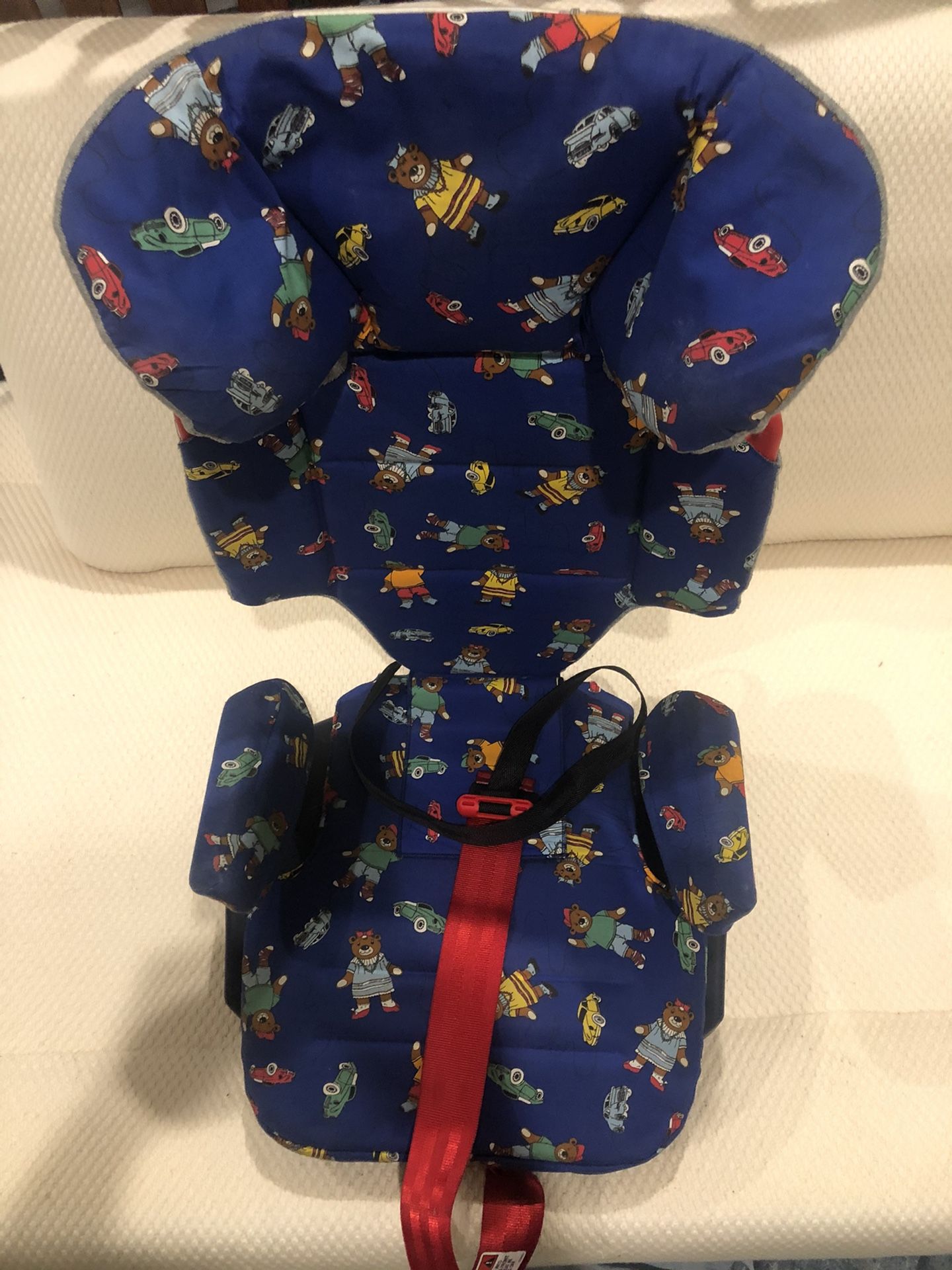Child car seat by Porsche.yy