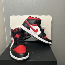 Air Jordan’s 1 Mid