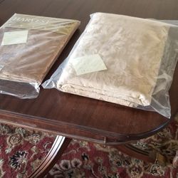 Tablecloth Extra Long Brand new!!!