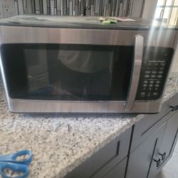 Hampton Bay Microwave