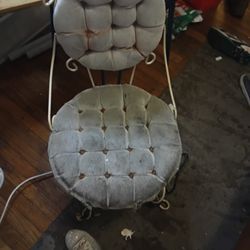 Chairs 10 Bucks 
