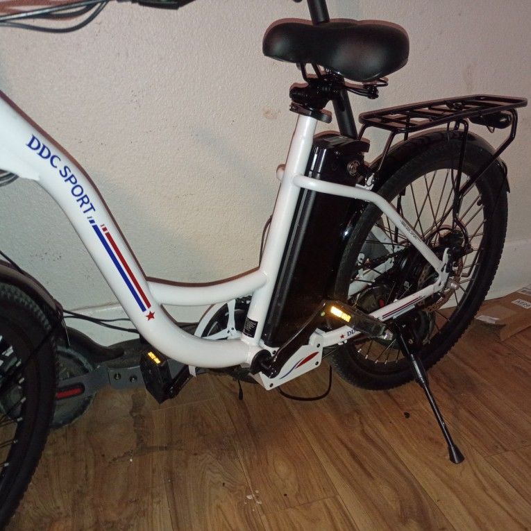 DDC CO1 ELECTRIC BIKE
