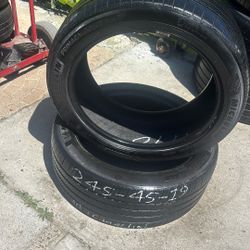 (2)245/45/19 Michelin 