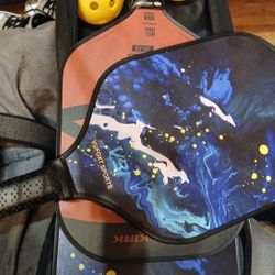 Selkirk Vanguard 2 Pickleball Paddle + 2 Extras 