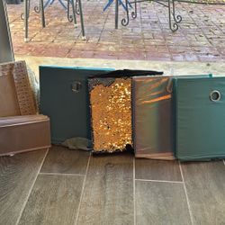 Free Cube Shelf Cubes