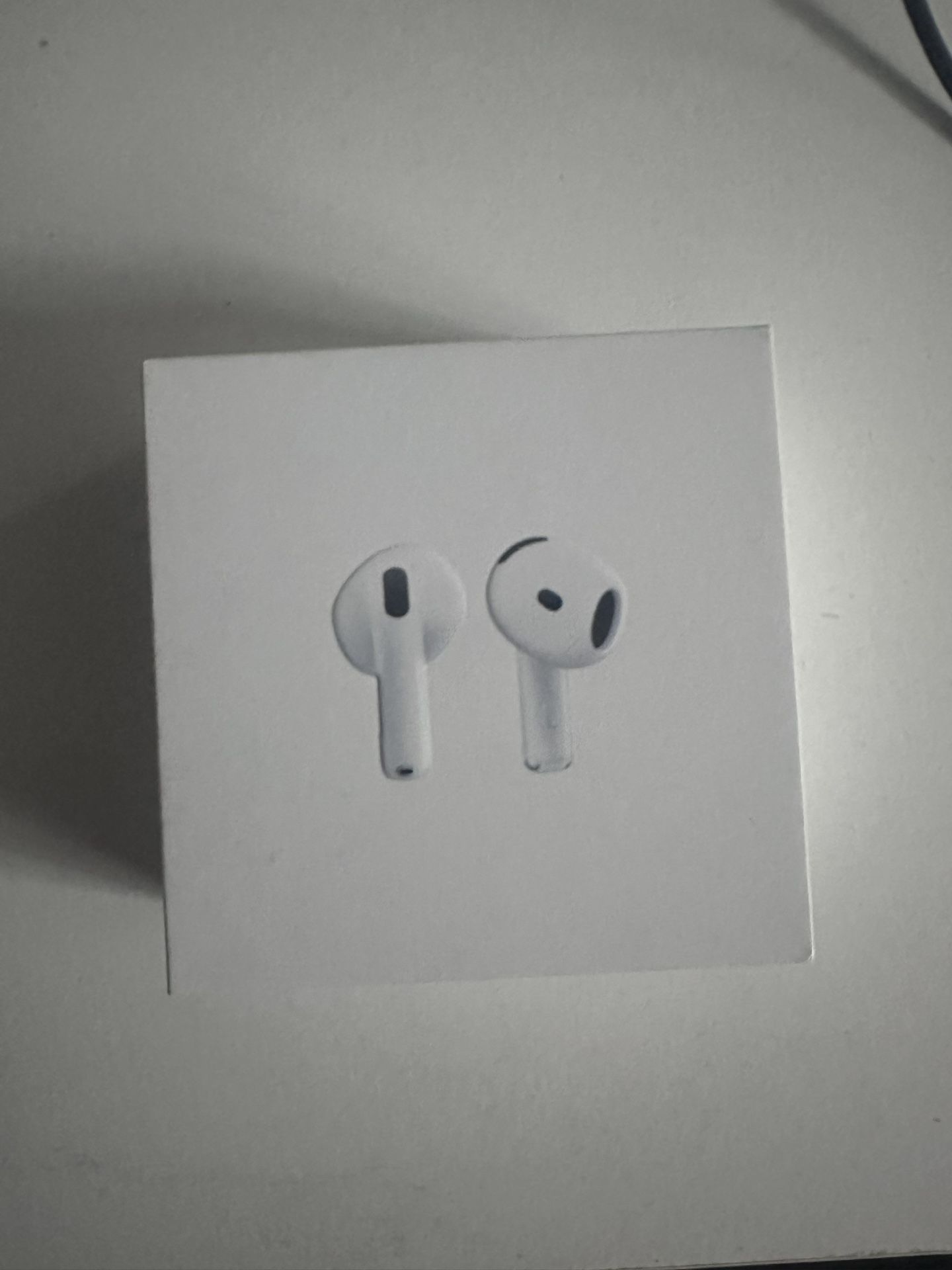 AirPods 4