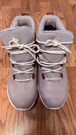 Columbia Women’s Winter Boots – Size 10 (EU 41)  💰 Price: $60 (or best offer)