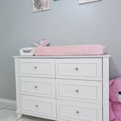 Dresser White