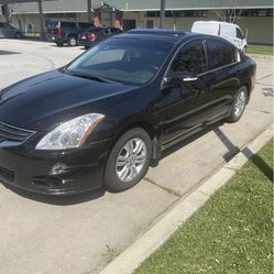 Nissan Altima 2012