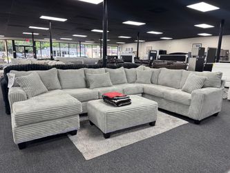 U Shape Sectional. 🚚WE DELIVER🚚