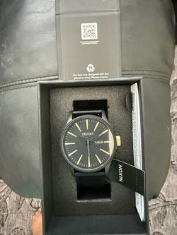 Men’s Nixon watch
